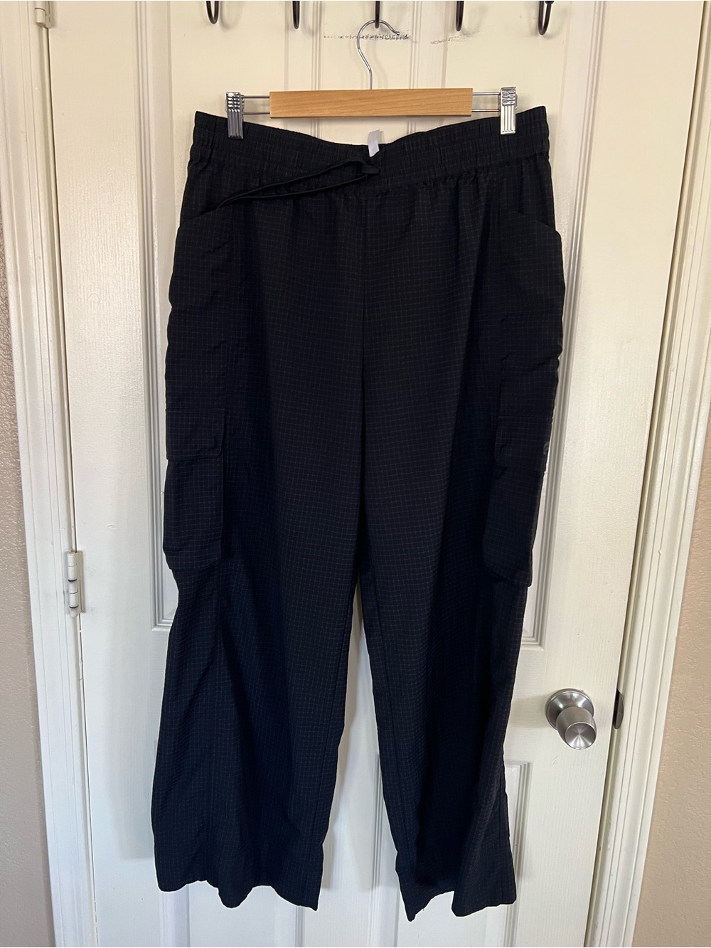 Fabletics Black Ripstop Cargo Wide Leg Pants Drawstring Utility Size Large
